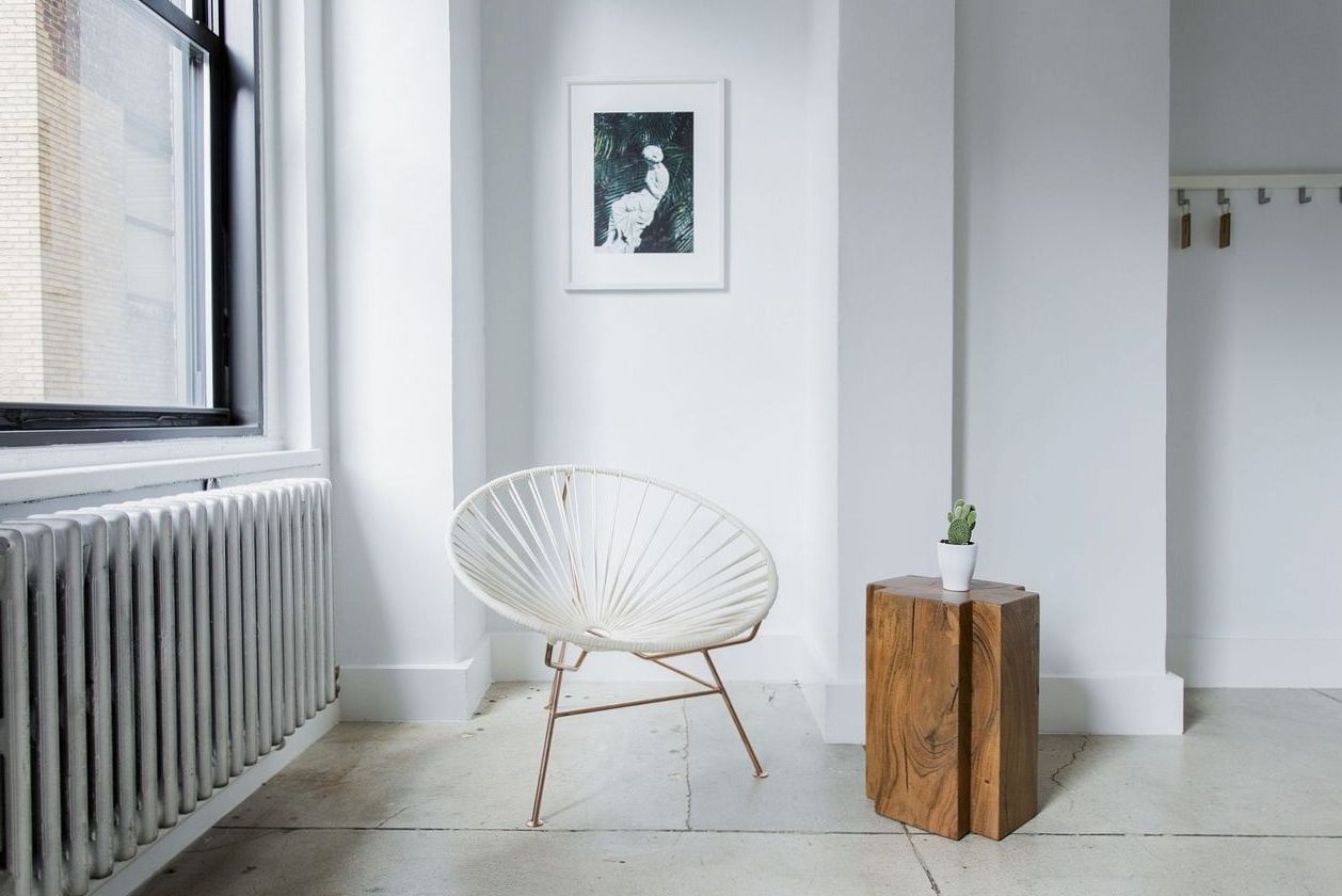 Choosing Natural Materials for a Modern Interior